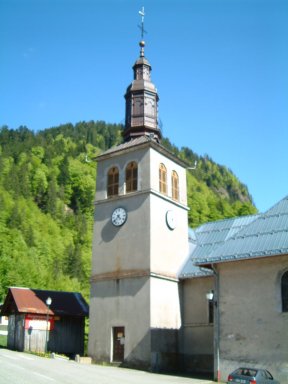 Here is La Giettaz's church...